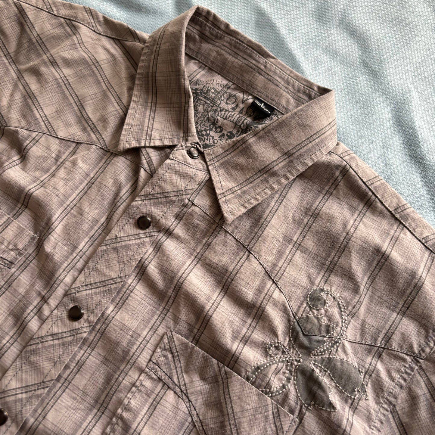 micros button up